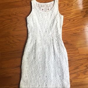 Banana republic size 4 woman’s lace lined dress
